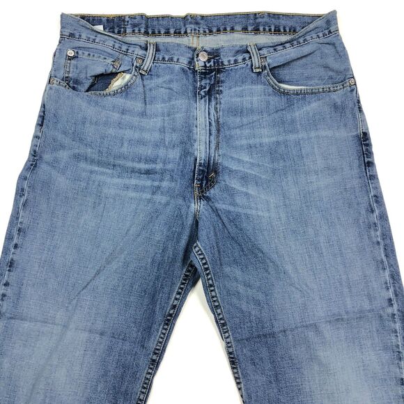 Levis 550 Light Wash Blue Denim Jeans Pants Bottoms Mens size 38x24 B33 - Picture 3 of 8